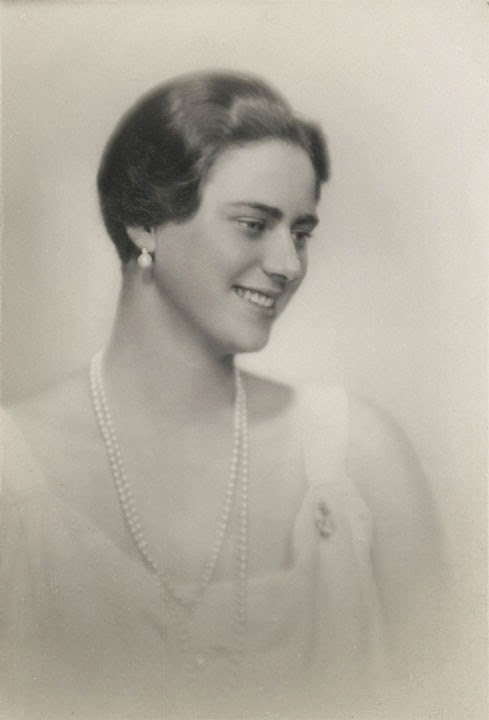 Принцесса илеана. Илеану румынскую. Илеану румынскую. Илеану румынскую. Илеана румынская.