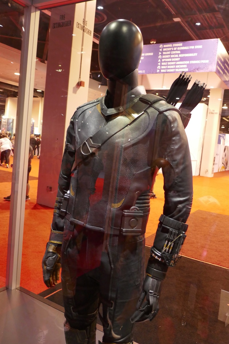 Hollywood Movie Costumes and Props Falcon, Hawkeye, Black Widow, Loki