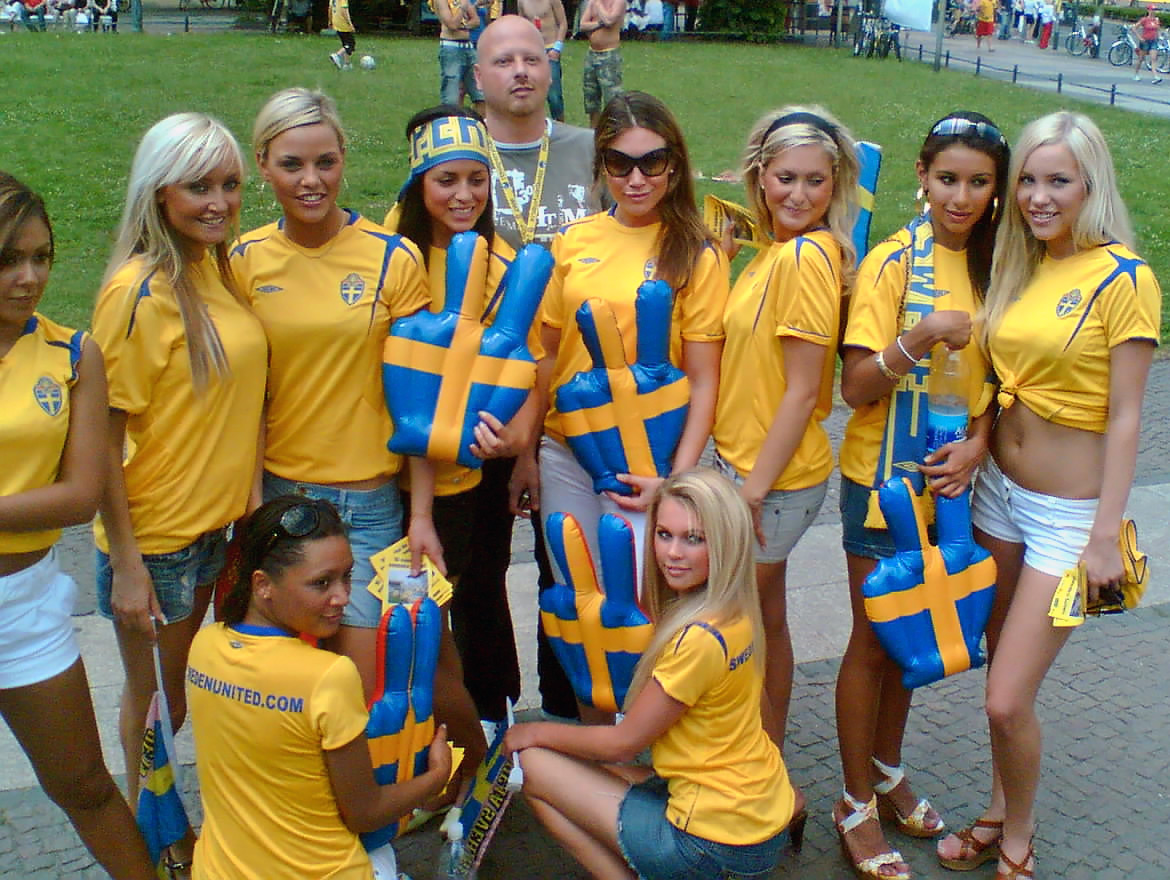 Beautiful Swedish Fans of Euro 2012 - Istoryadista | History Blog ...