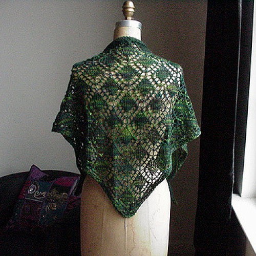 Beautiful Skills Crochet Knitting Quilting Dragon Scales Shawl beautiful-skills-crochet-knitting-quilting-dragon-scales-shawl