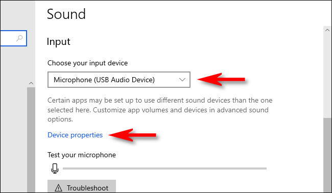 في إعدادات Windows 10 ، اختر الميكروفون ثم حدد "خصائص الجهاز".