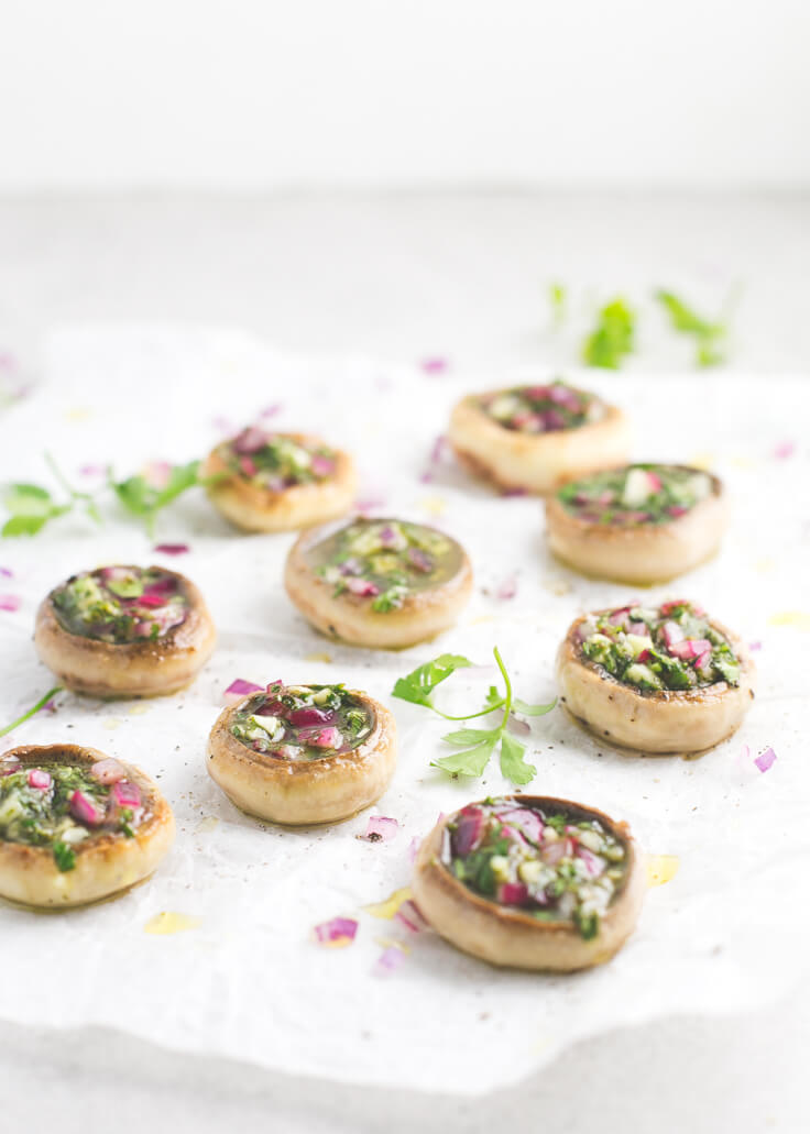 Stuffed mushrooms | These stuffed mushrooms are a very colourful, simple and rich starter. You can change the ingredients of the filling to your liking. Stuffed mushrooms | These stuffed mushrooms are a very colourful, simple and rich starter. You can change the ingredients of the filling to your liking.