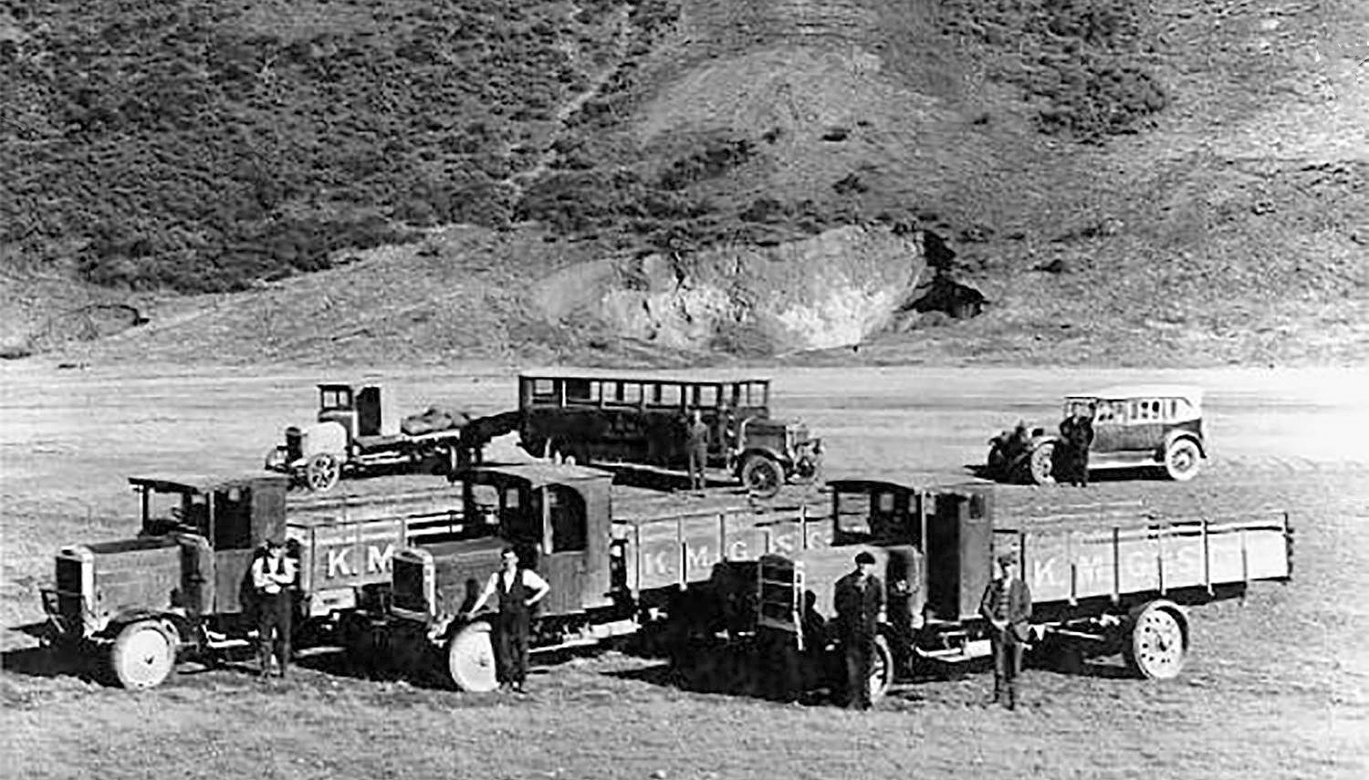 transpress nz vehicles of the Kurow Motor Garage and Service Company