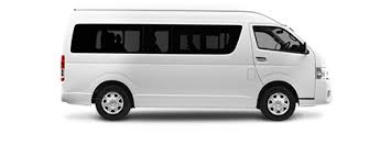 Liburan menyenangkan dengan mobil Toyota Hiace Commuter