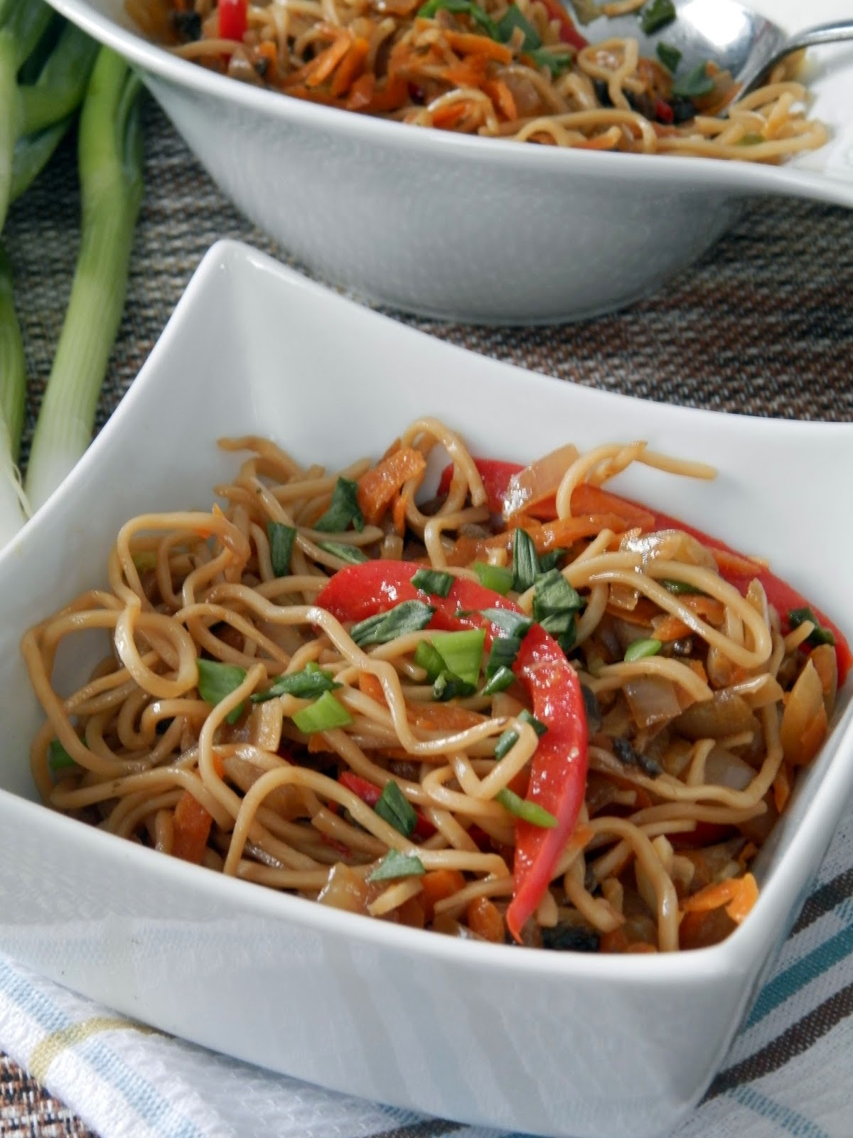 Ces temps ci en cuisine Chow mein aux légumes Ces temps ci en cuisine Chow mein aux légumes