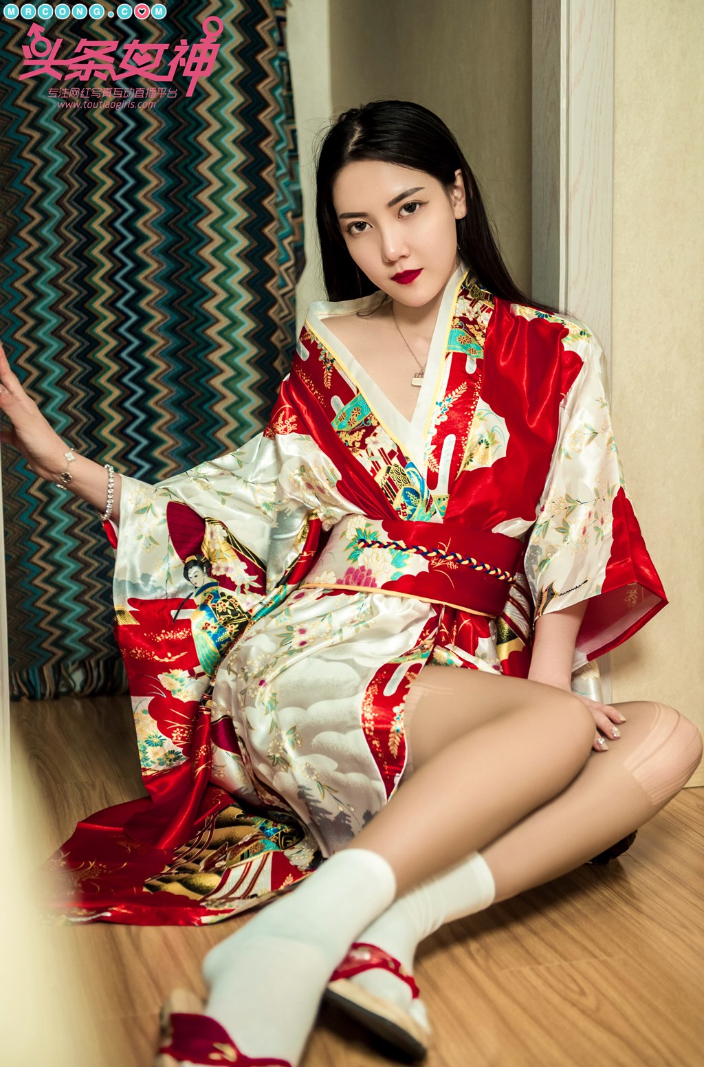 TouTiao 2018-04-08: Model Feng Xue Jiao (冯雪娇) (63 photos)