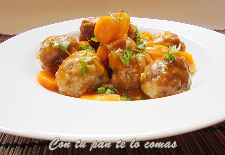 Albóndigas con salsa de zanahorias