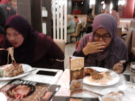 Pakcu makan Kenny Rogers Roasters di Jaya Shopping Centre Petaling Jaya Pakcu makan Kenny Rogers Roasters di Jaya Shopping Centre Petaling Jaya
