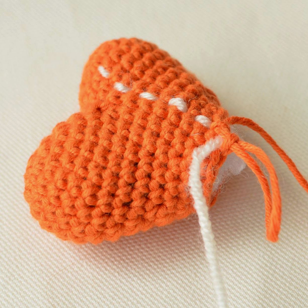 Crochet tutorial - heart