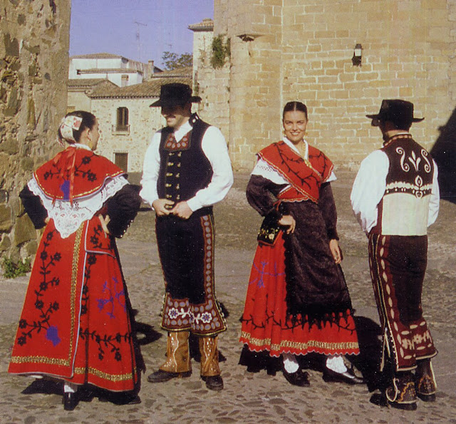FolkCostume&Embroidery: Overview of the costumes of Spain - 2 The South