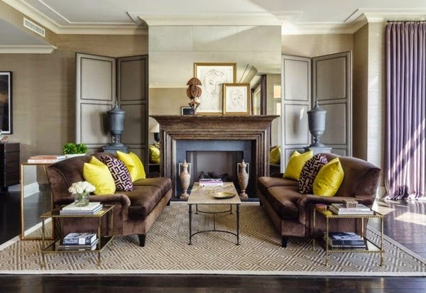 Living room in grey classic accents and luxurious Mobliar