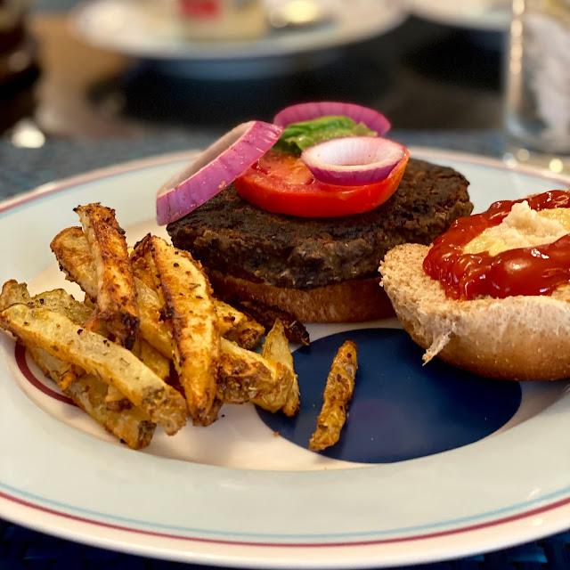 Homemade Black Bean Burger on Livliga Halsa Dinner Plate