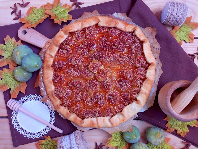 Galette de higos. Recetas de aprovechamiento, con fruta de temporada, proximidad, de verano, de otoño, con hojaldre o masa quebrada de Lidl. Con horno. Cuca