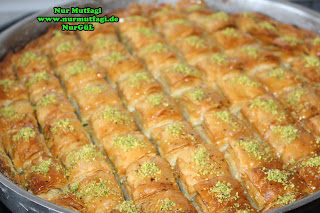 40 kat fistikli baklava Ev yapimi fistikli antep baklavasi
