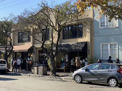 exterior line at Fournee Bakery in Berkeley, California
