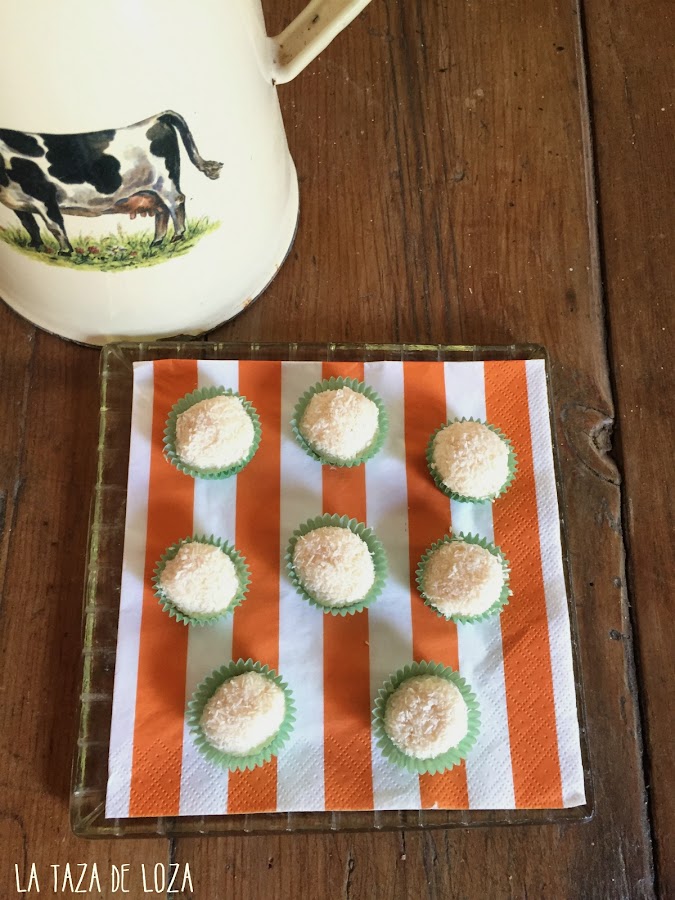 bocaditos-de-coco-para-el-cafe