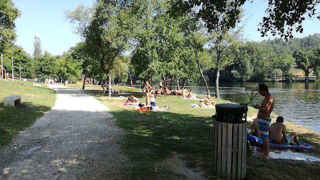 Zona da Marginal do Rio Cávado na Praia de Adaúfe