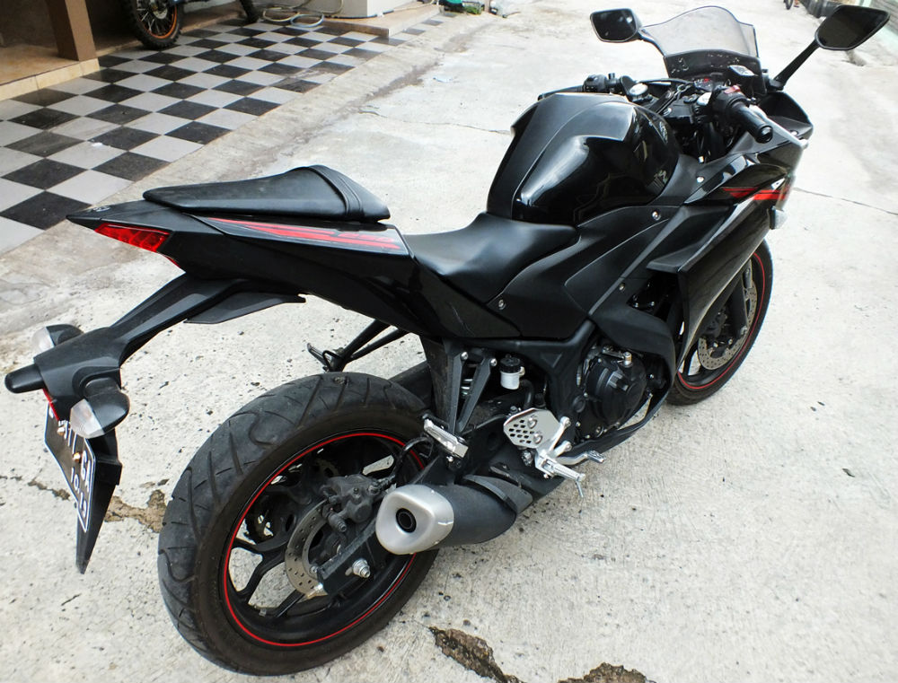 Yamaha YZF r15 2015