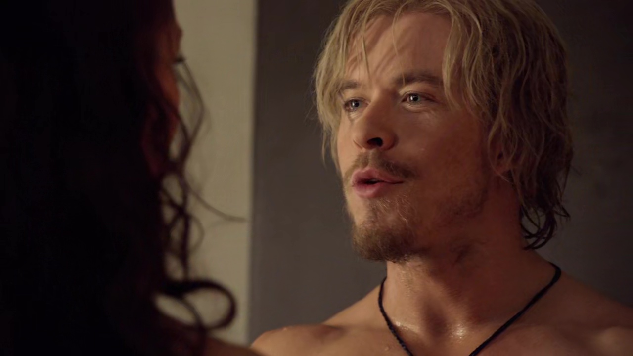 ausCAPS: Todd Lasance nude in Spartacus: War Of The Damned 3-02 "Wolves