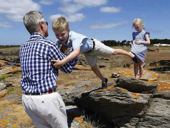 King Philippe, Queen Mathilde, Crown Princess Elisabeth, Prince Emmanuel, Princess Eleonore and Prince Gabriel