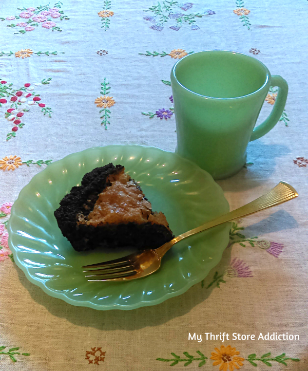 Ooey Gooey Dark Chocolate Chip Pie