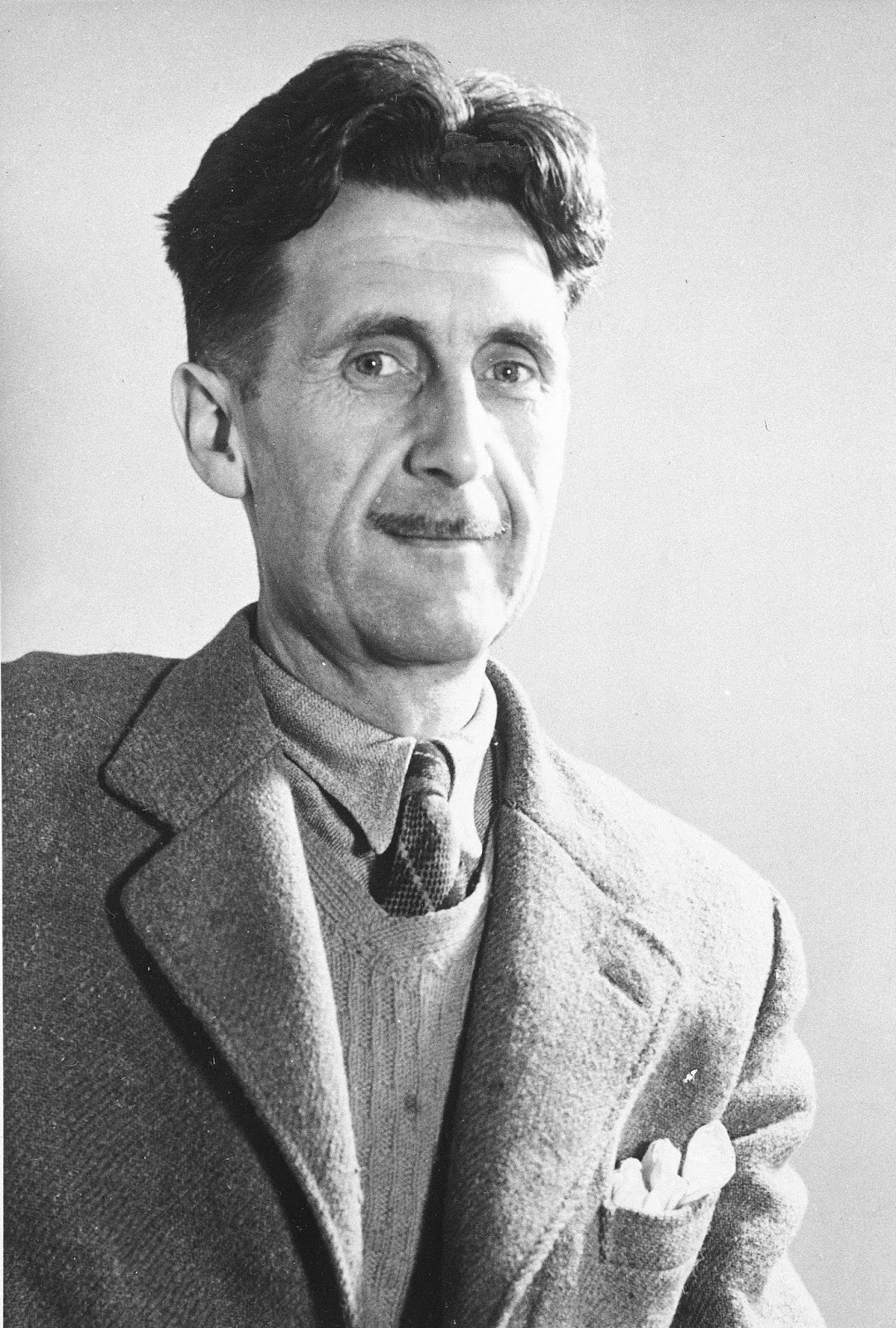 ORWELL, (19031950) Biblioteca