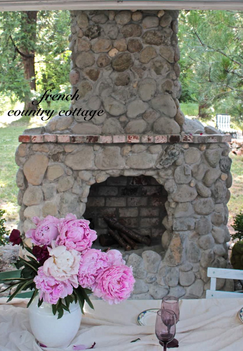 Feathered Nest Friday French Country Cottage