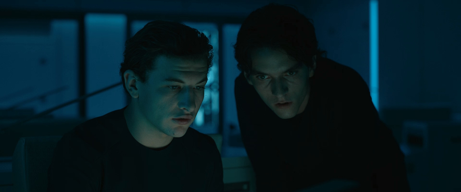 Voyagers 2021 HD 1080p Latino 2