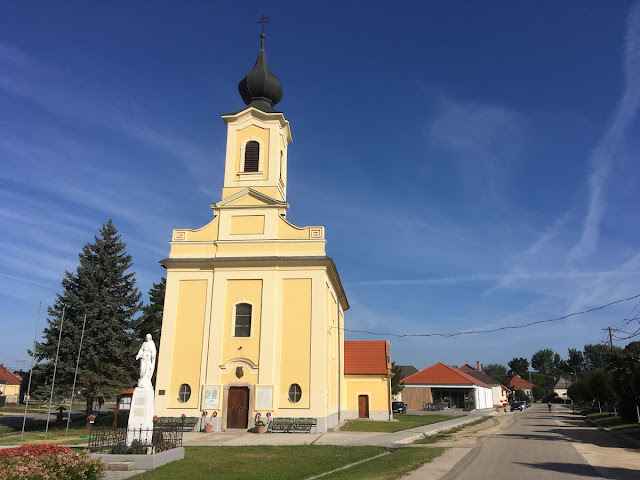 Lipót kościół, Węgry 
