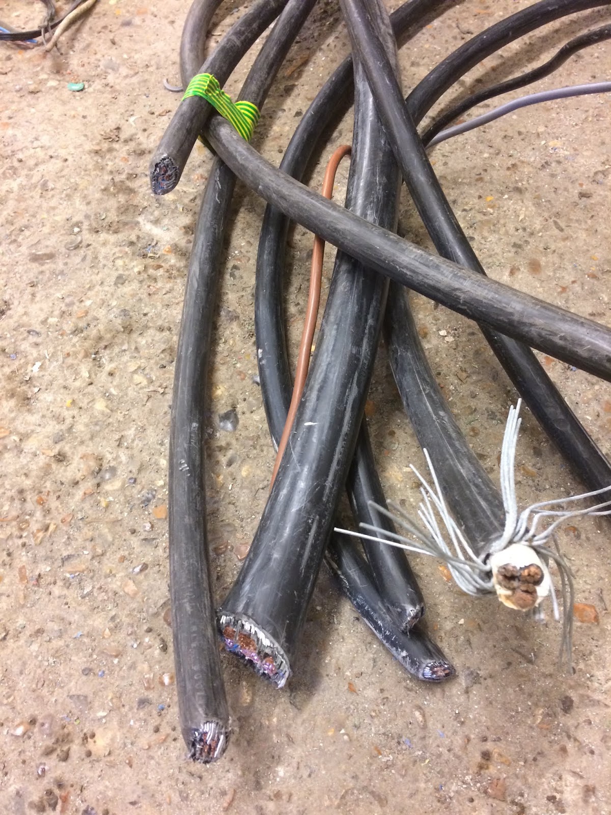 SCRAP METAL COLLECTION of LEAD COPPER BRASS & CABLES Tel 02080040752