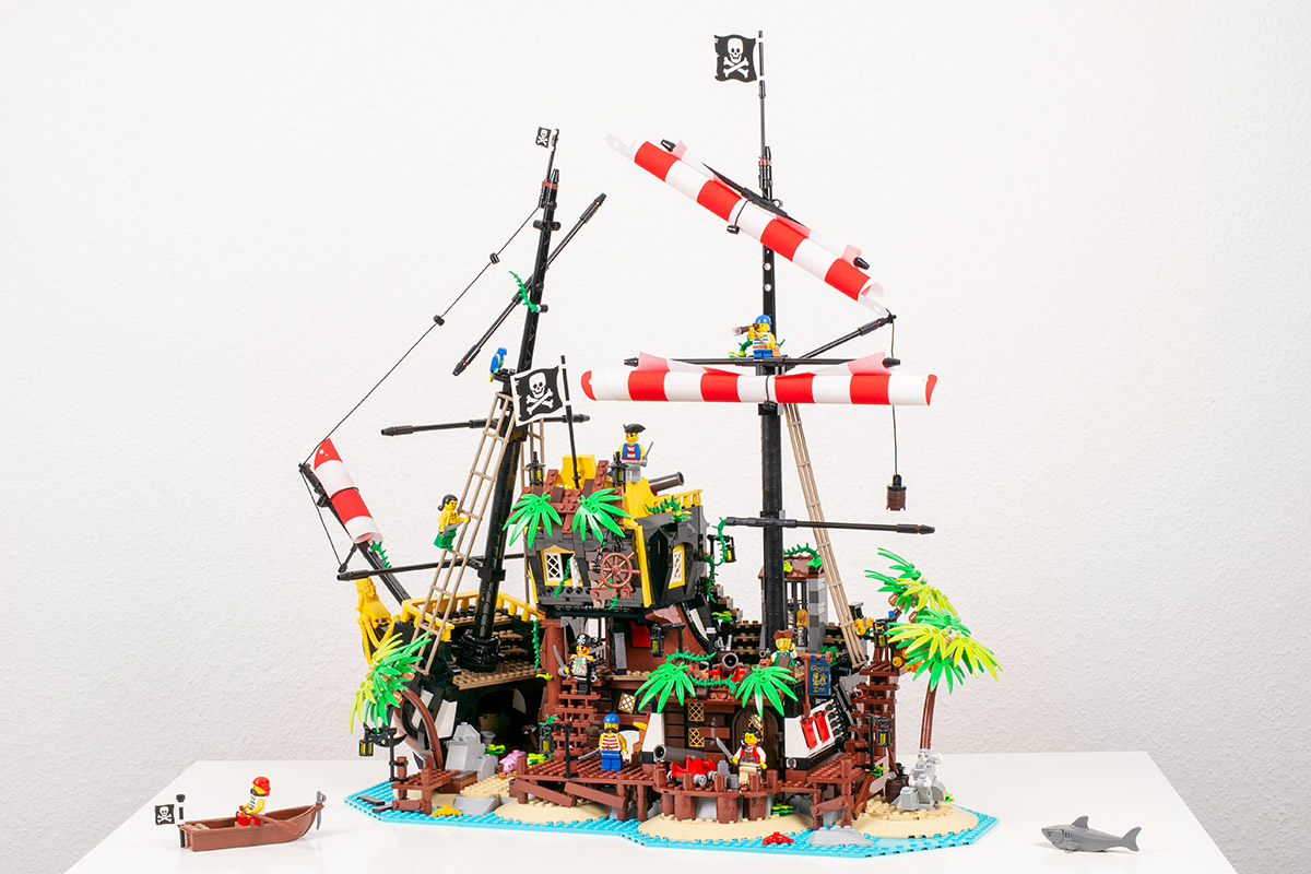 PirateBay31_21322-LEGO-Ideas-Barracuda.jpg