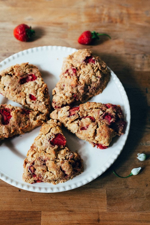 Whole Grain Strawberry Oat Scones (RefinedSugar Free) hummingbird