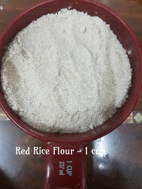 Lip Smacking Red Rice Puttu and Cherupayaru Curry