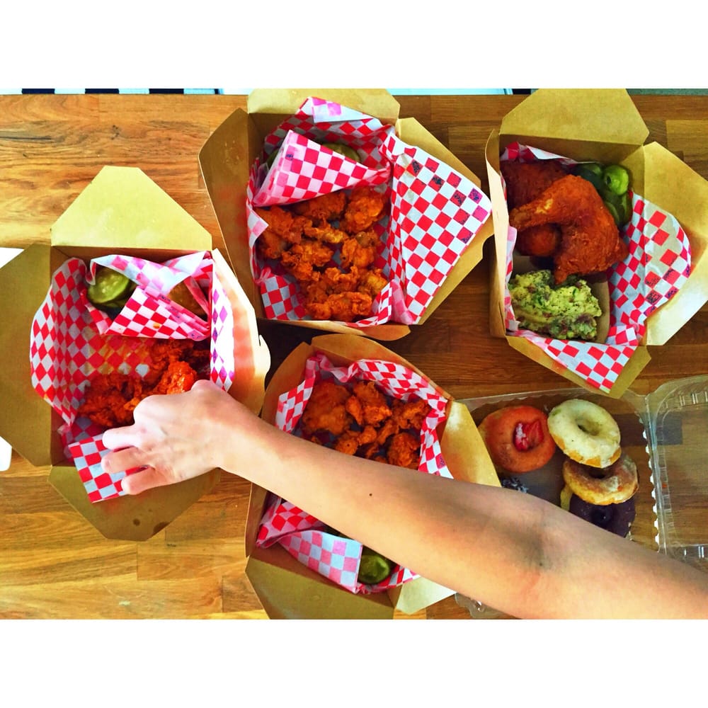 Things To Do In Los Angeles: Howlin' Ray's Has Long Lines and Tasty Chicken