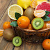 Τα 4 φρούτα που καταπολεμούν τον καύσωνα