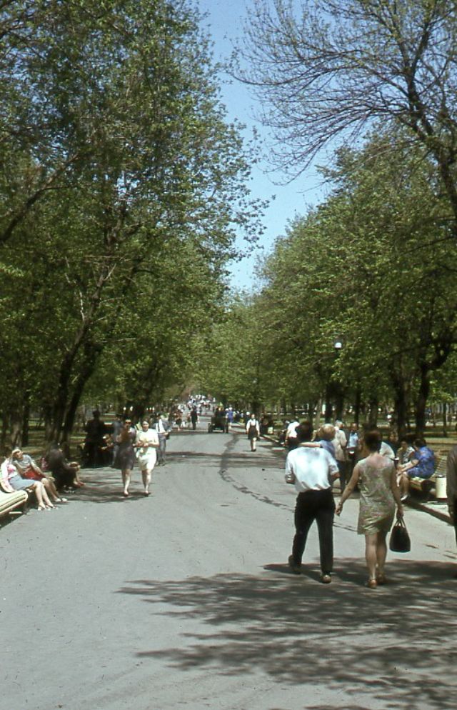 soviet union street scenes 1970s