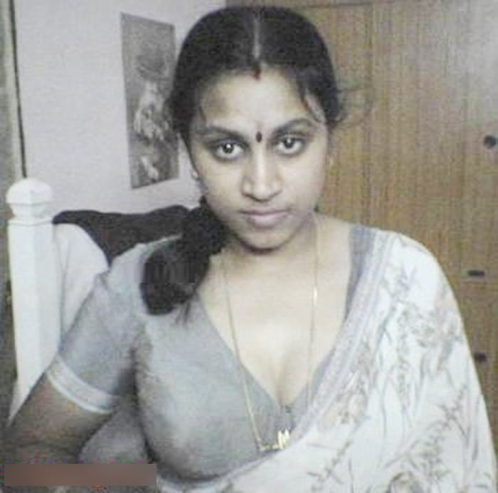 HOT DESI LEAKS DOWNLOAD AND WATCH HOT EXCLUSIVE VIDEOS AND PHOTOS FOR FREE