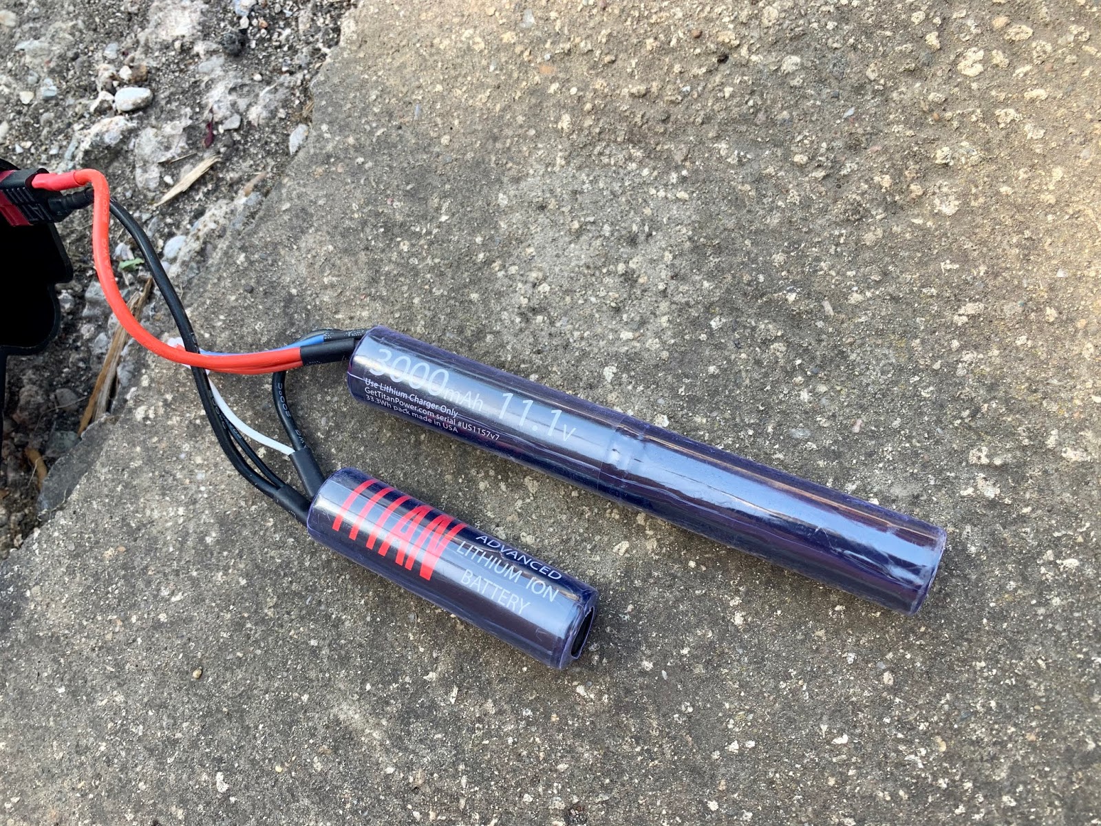 POWER 3000MAH 11.V TITAN POWER NUNCHUCK BATTERY! Femme Fatale Airsoft