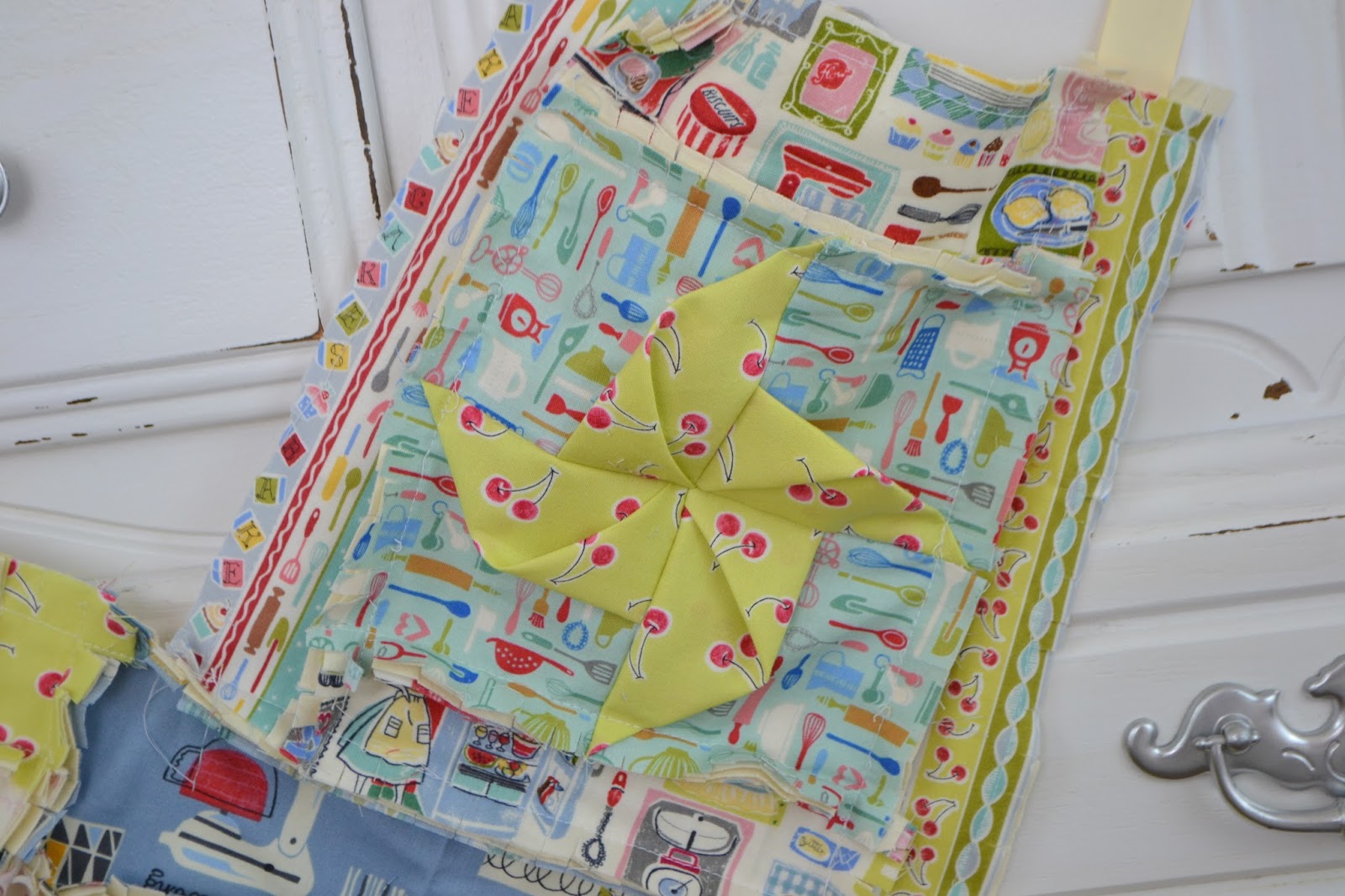 Pinwheel Little Girls Apron Pattern - FREE! A Vision to Remember All Things Handmade Blog ...