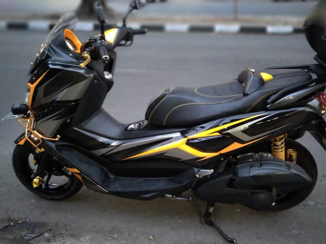 Modifikasi Motor Nmax Warna Hitam polos, doff, metalik, biru, emas