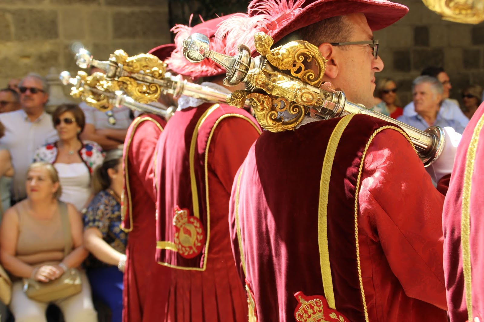 Nazarenos de luz Representaciones en el Corpus de Granada