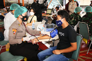Vaksinasi Massal di Ponpes Minhaajurrosyidiin Panglima TNI dan Kapolri Apresiasi Pihak Pesantren