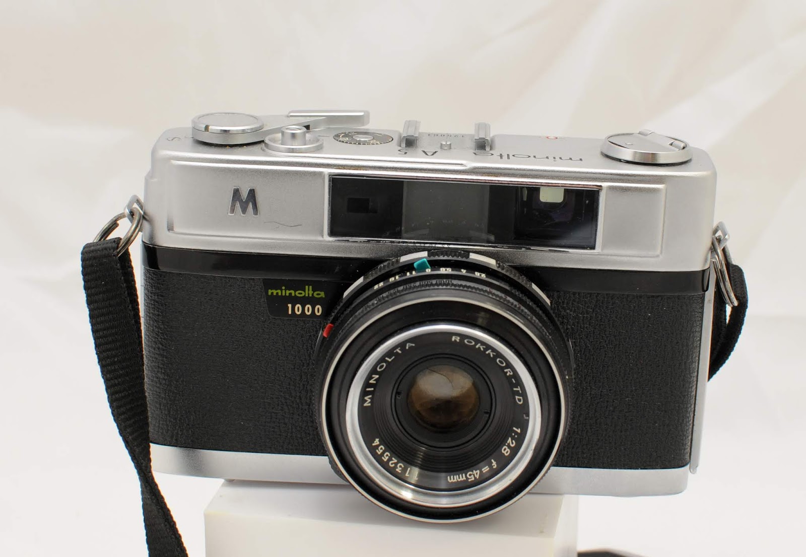 Random Camera Blog A Quick Review of the Minolta A5 rangefinder camera