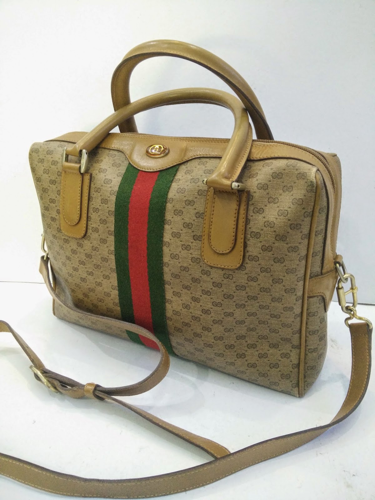 DYBUNDLE COLLECTION: Authentic Gucci vintage boston 2way bag