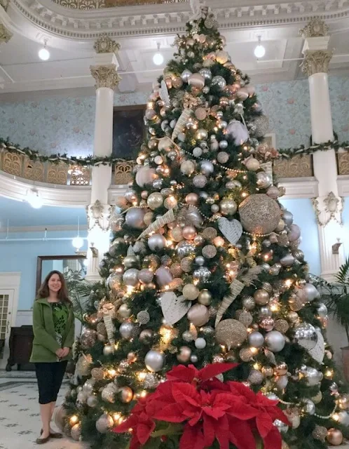 Where to see the best Christmas tree in San Antonio