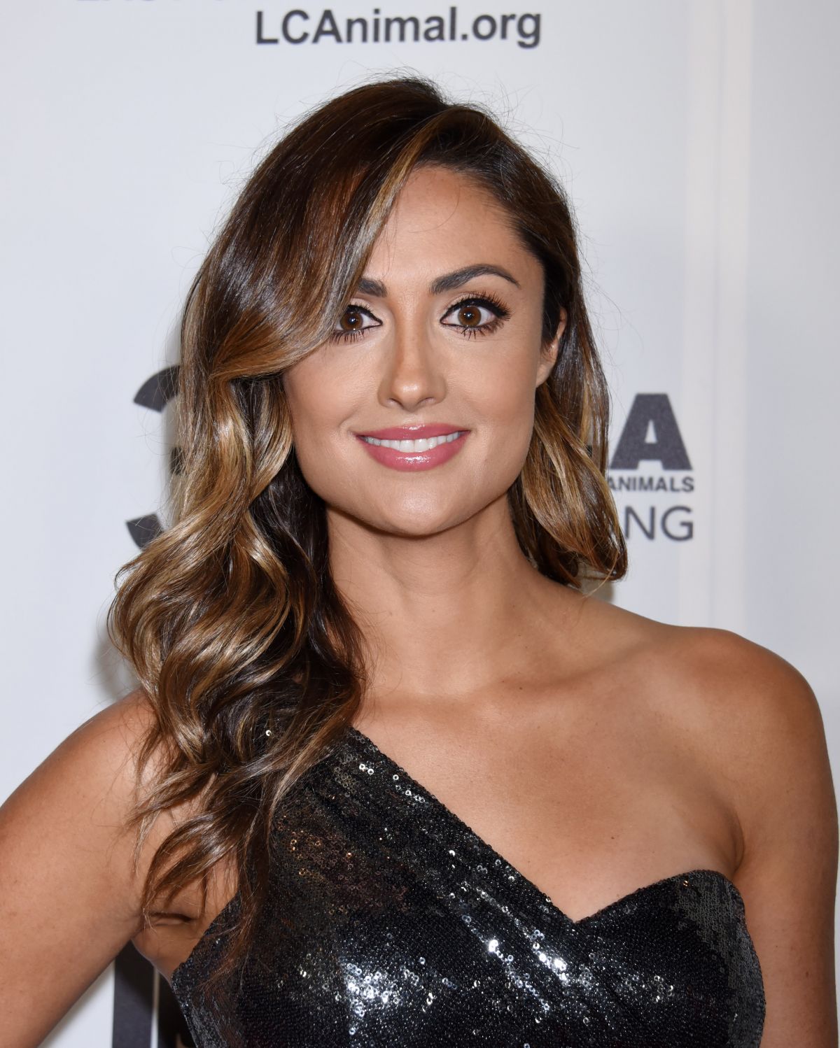 Katie Cleary Clicks at Last Chance for Animals’ 35th Anniversary Gala