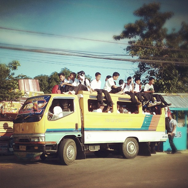 Kaalatan Sa Lansangan Magic Schoolbus  kaalatan-sa-lansangan-magic-schoolbus