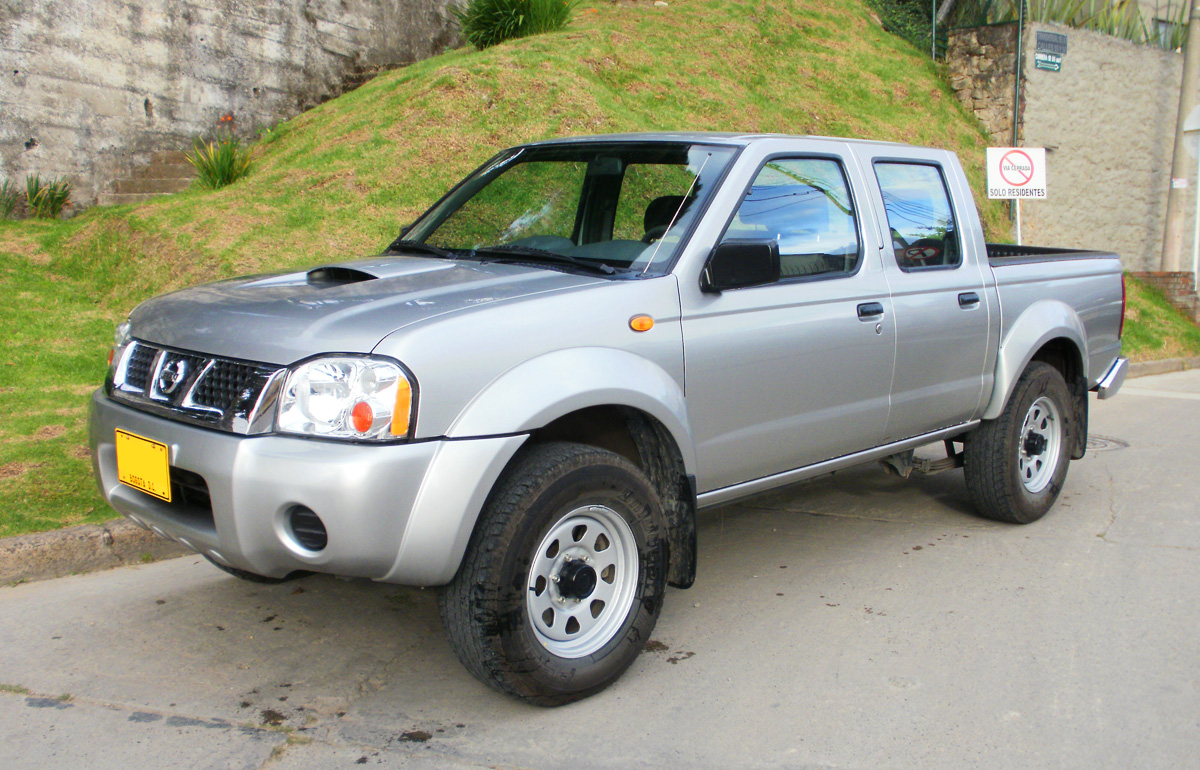 Prueba: Nissan Frontier AX 2.5 DI - Diésel 4x2 Doble-cabina