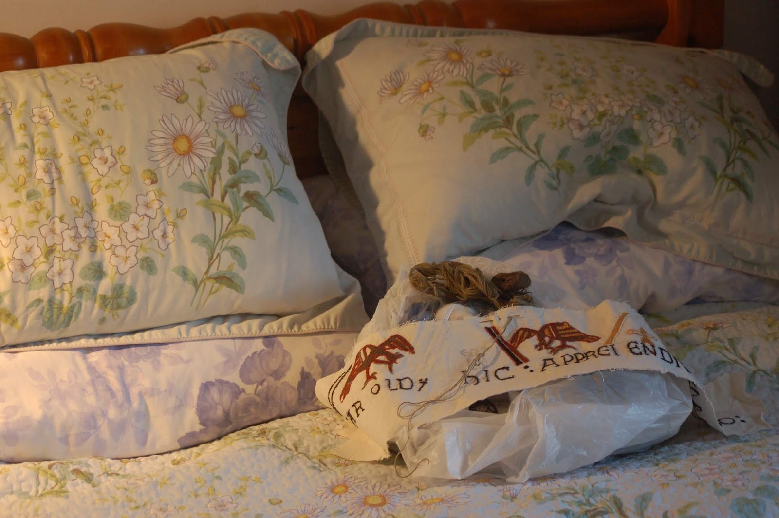 Cornish Needlework Basket Isti Mirant Stella Halley's Comet Bayeux