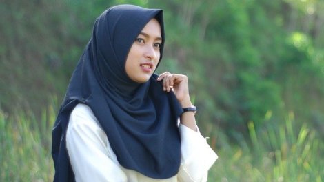 Curahan Hati Wanita Yang Baru Memulai Berjilbab ~ Madjongke
